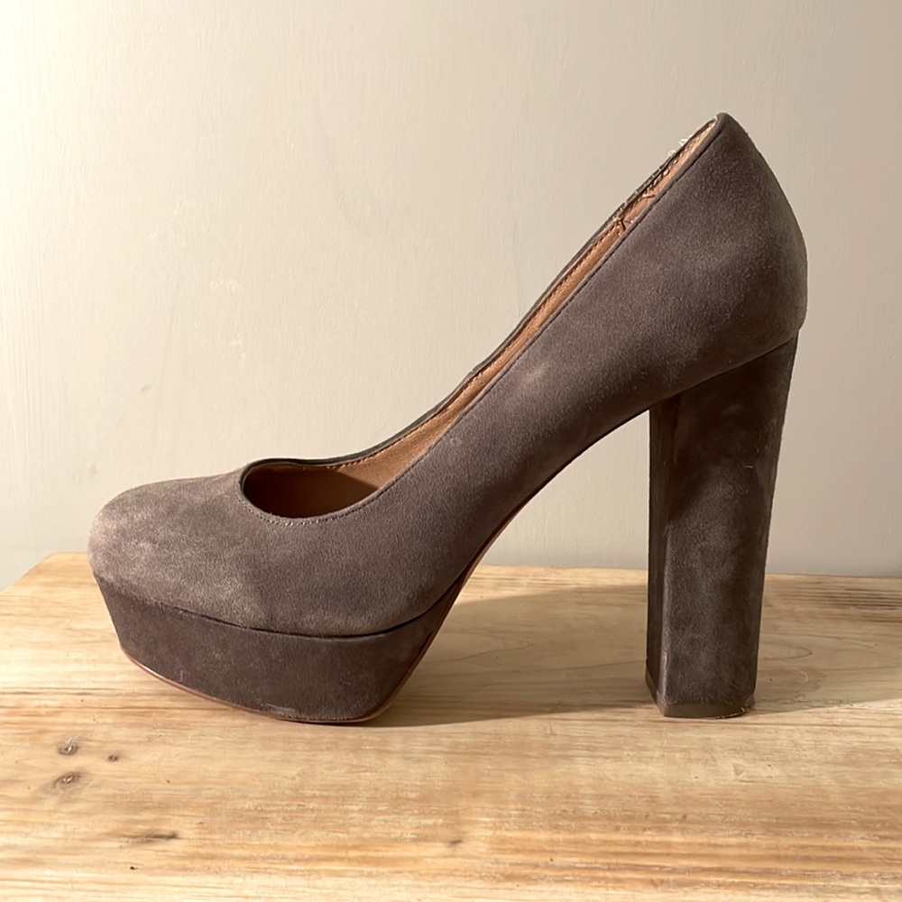 Steve Madden Gray Chunky Heels ♥️👠 Size 9